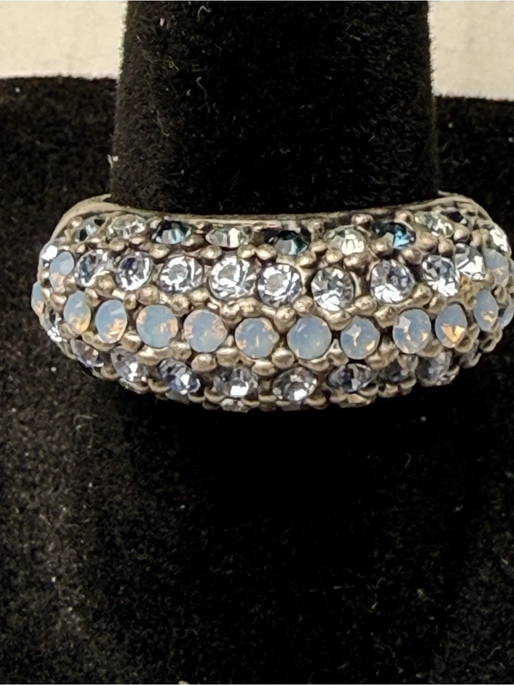 Vintage Multiple Stone Sparkly Silver Tone Costume Ring Size 8?